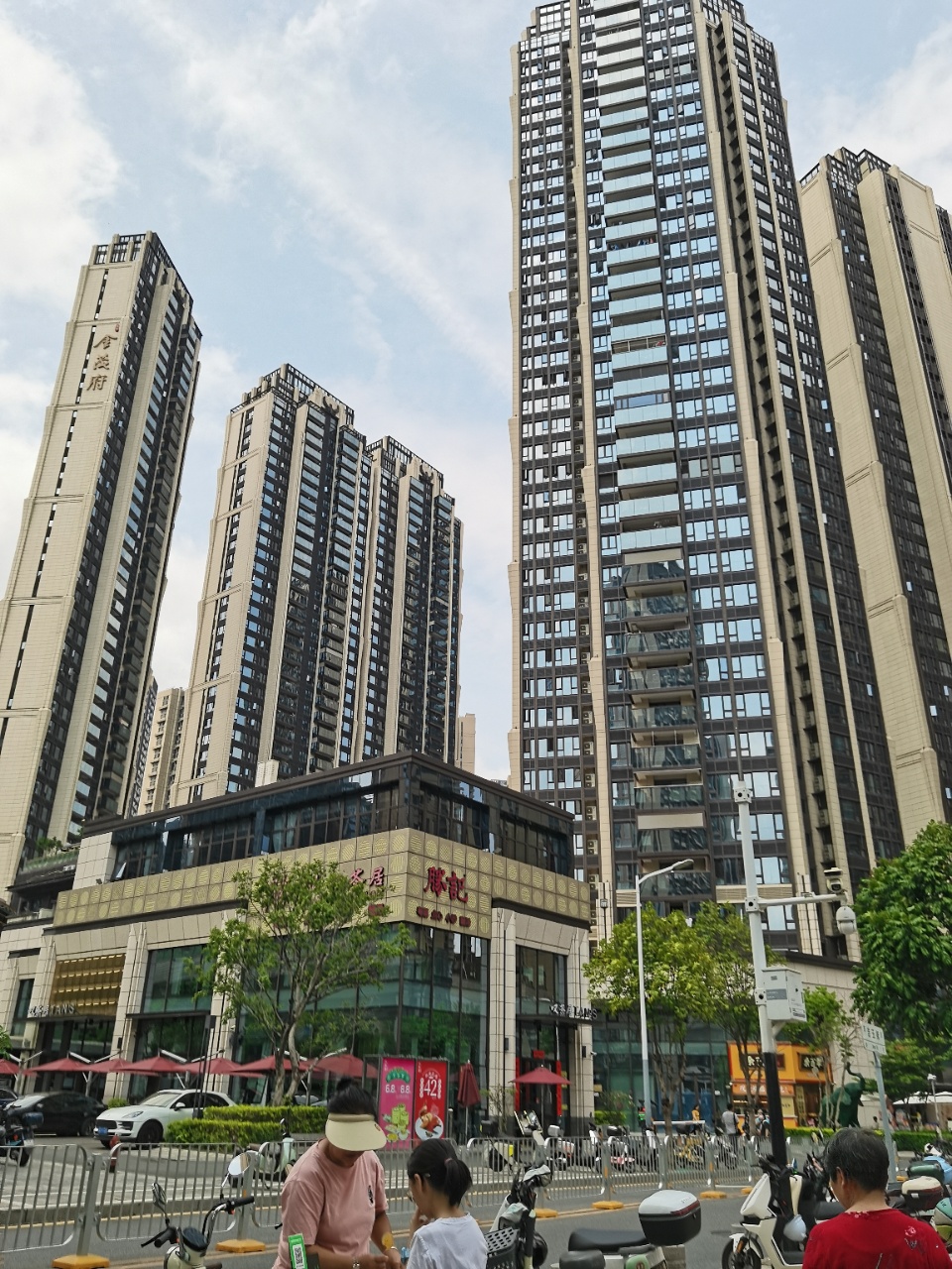 深圳北站总价19.8万一套任选【北站壹号】收租圣地,租金十年就回本,近地铁口(图1) 深圳北站总价19.8万一套任选【北站壹号】收租圣地,租金十年就回本,近地铁口(图1)